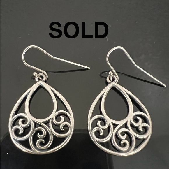 James Avery Retired Gentle Wave Ear Hooks - Picture 1 of 8